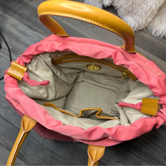 Tory Burch Pink Tote Crossbody Bag Purse Leather Handle Nylon Handbag - Picture 4 of 14